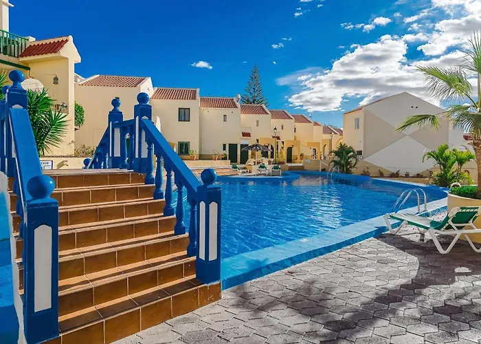 Aircon River Style Pool In 200m Mareverde أذيخي