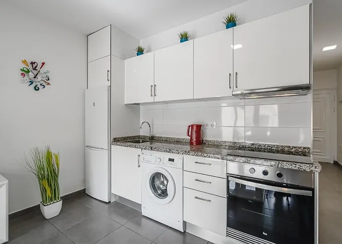 Aircon River Style Pool In 200m Mareverde أذيخي