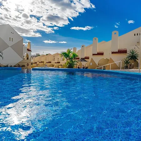 Aircon River Style Pool In 200m Mareverde Διαμέρισμα