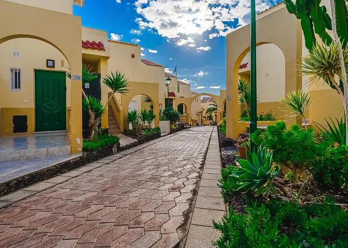 アパート Aircon River Style Pool In 200m Mareverde アデヘ