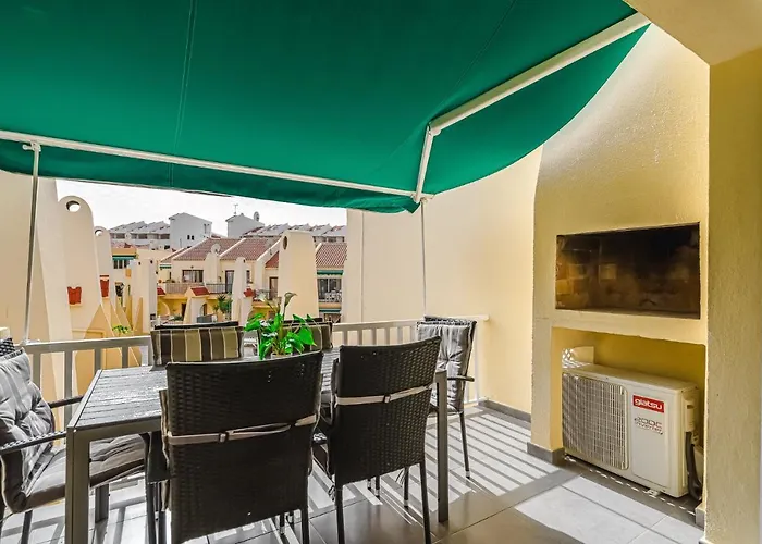 Aircon River Style Pool In 200m Mareverde