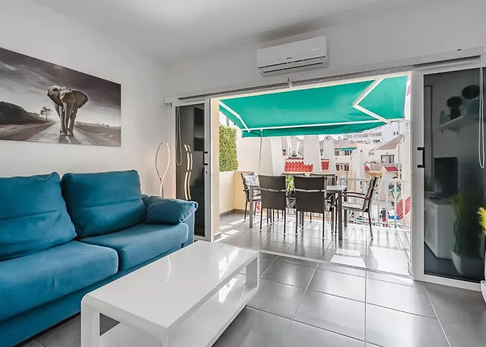 Aircon River Style Pool In 200m Mareverde アデヘ