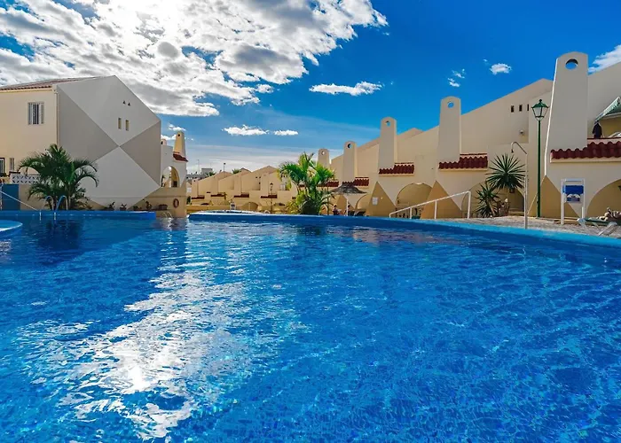 Aircon River Style Pool In 200m Mareverde Apartment